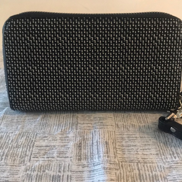 Stella and Dot wristlet - Picture 2 of 8